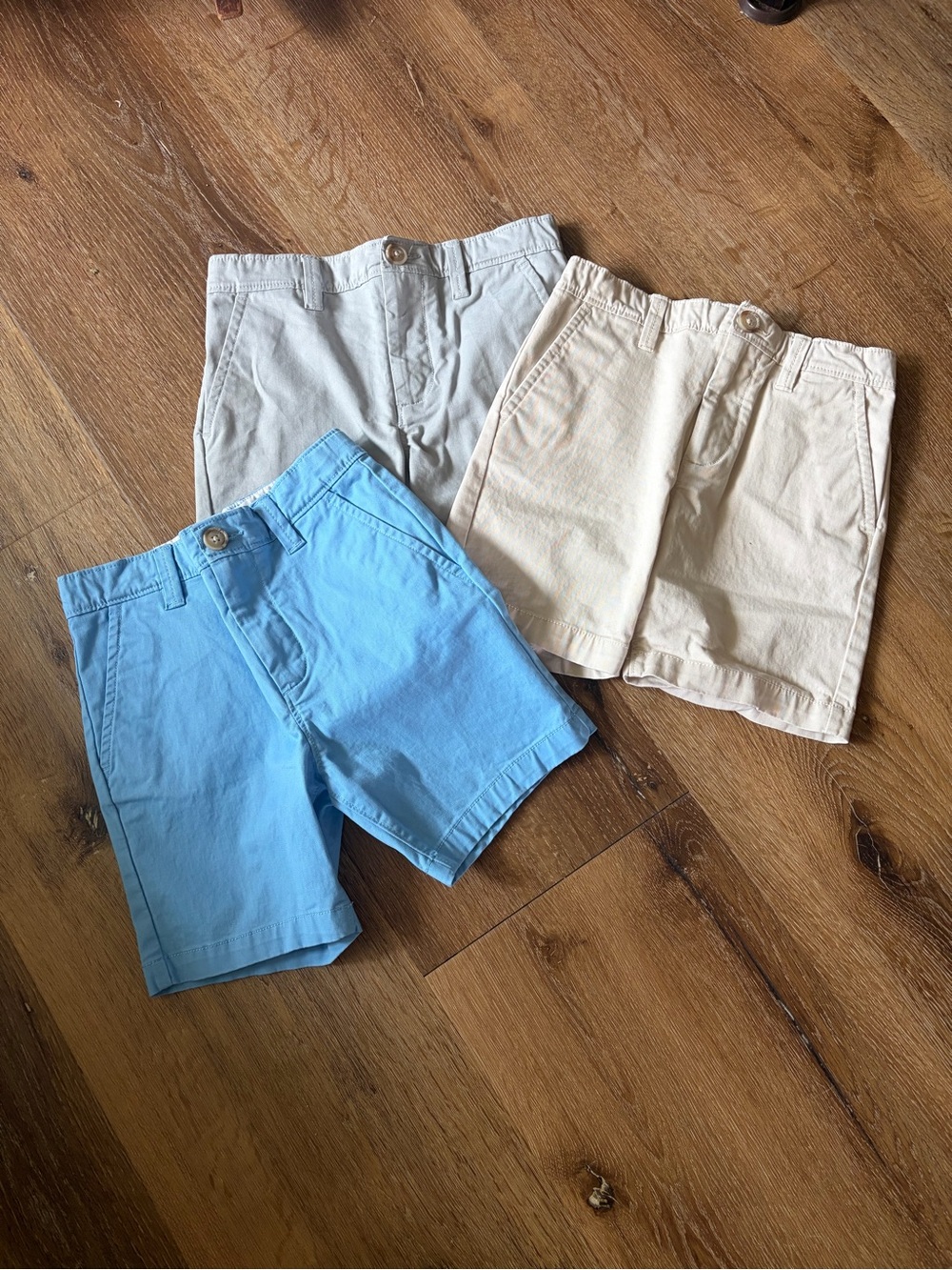 crown & ivy Kids Chino Shorts - Light Blue, Khaki and Light Gray size 6 EUC